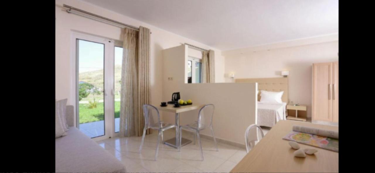 Ammos Suites Platí Kültér fotó